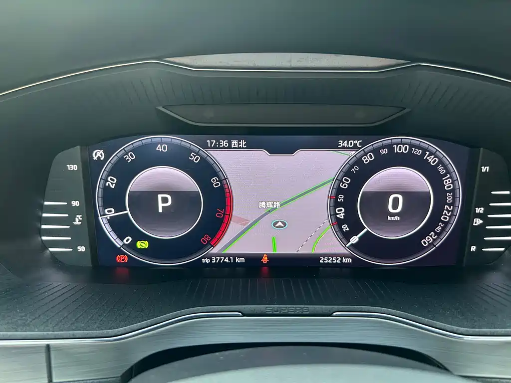 Skoda Superb — миниатюра 10