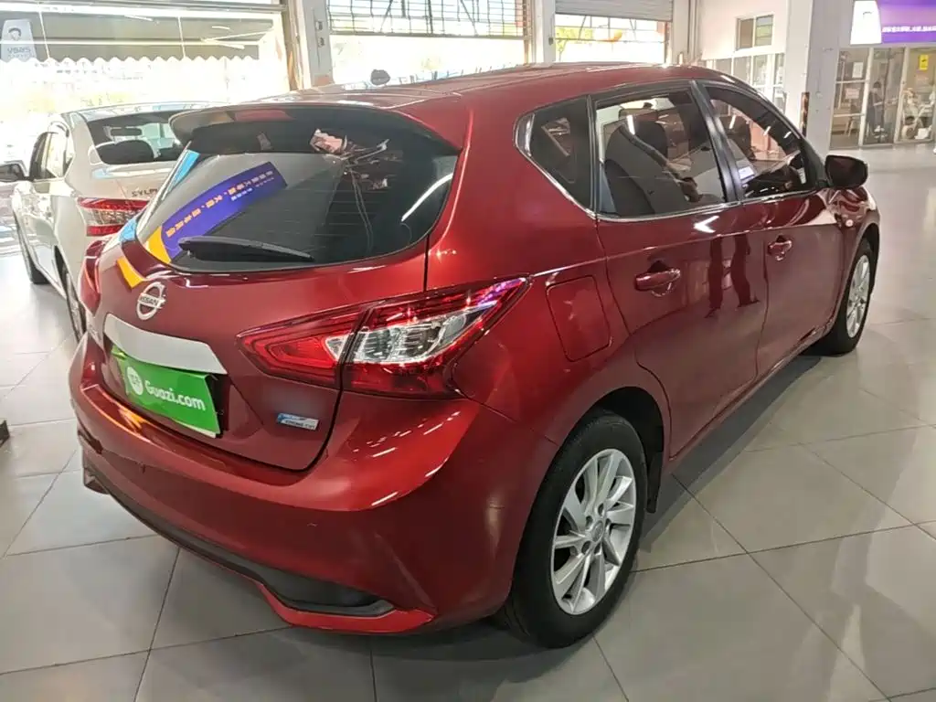 Nissan Tiida — миниатюра 7