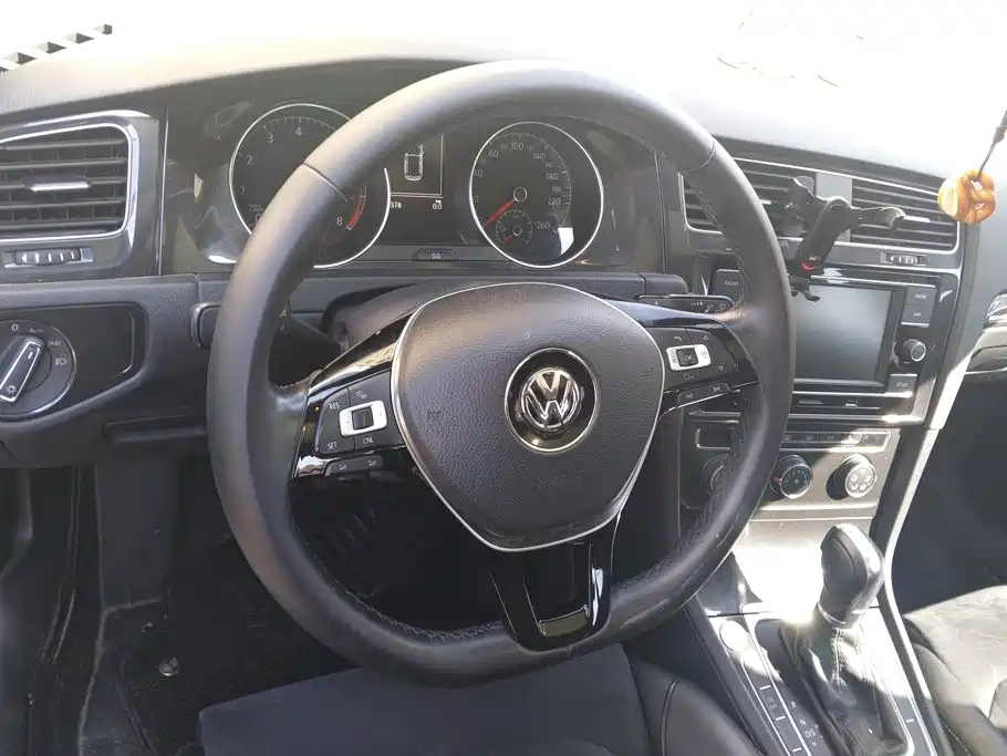 Volkswagen Golf — миниатюра 15
