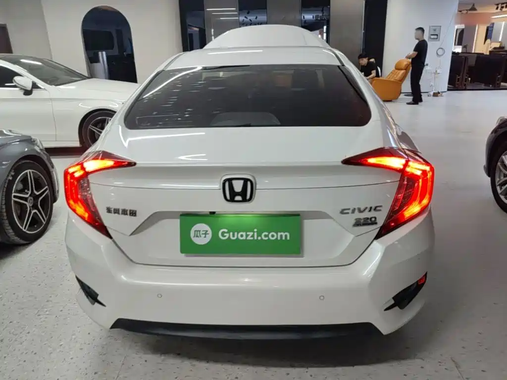 Honda Civic — миниатюра 6