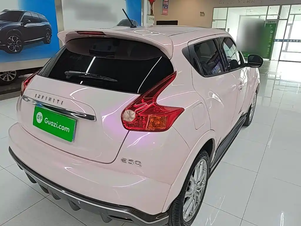 Infiniti ESQ — миниатюра 7