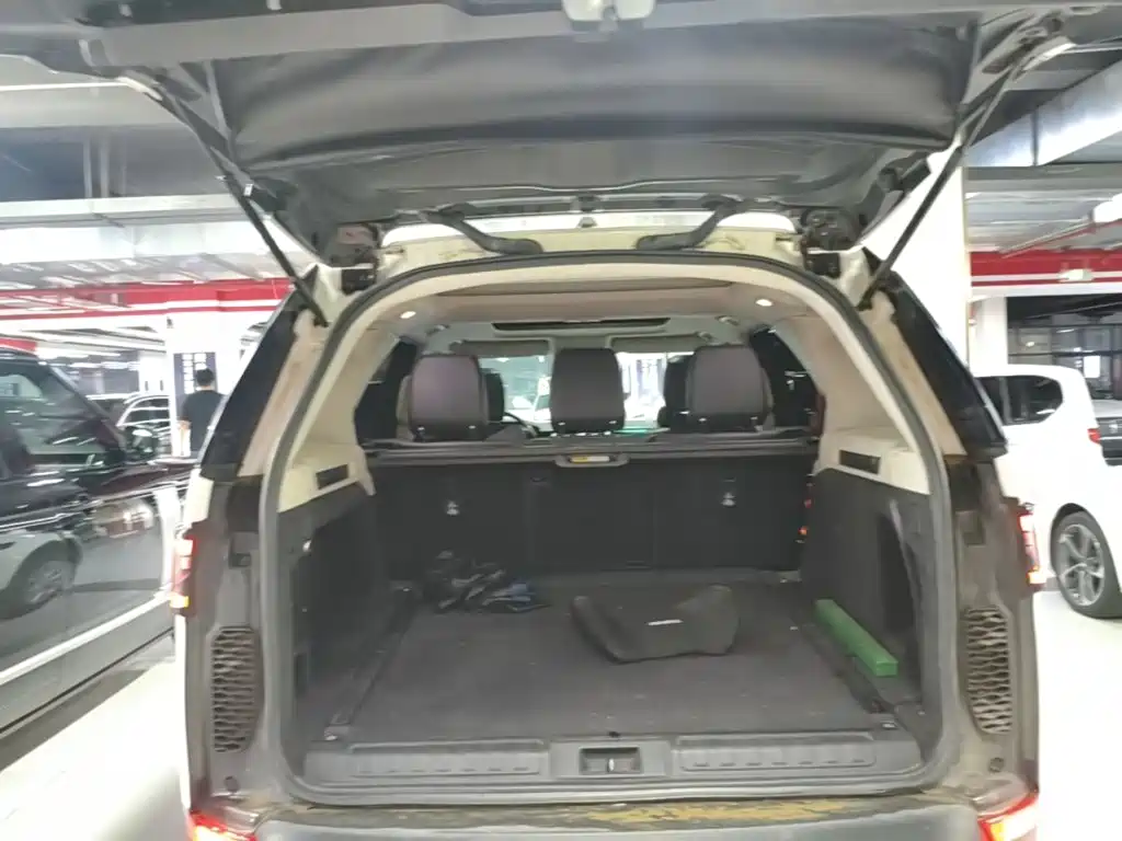 Land Rover Discovery — миниатюра 19