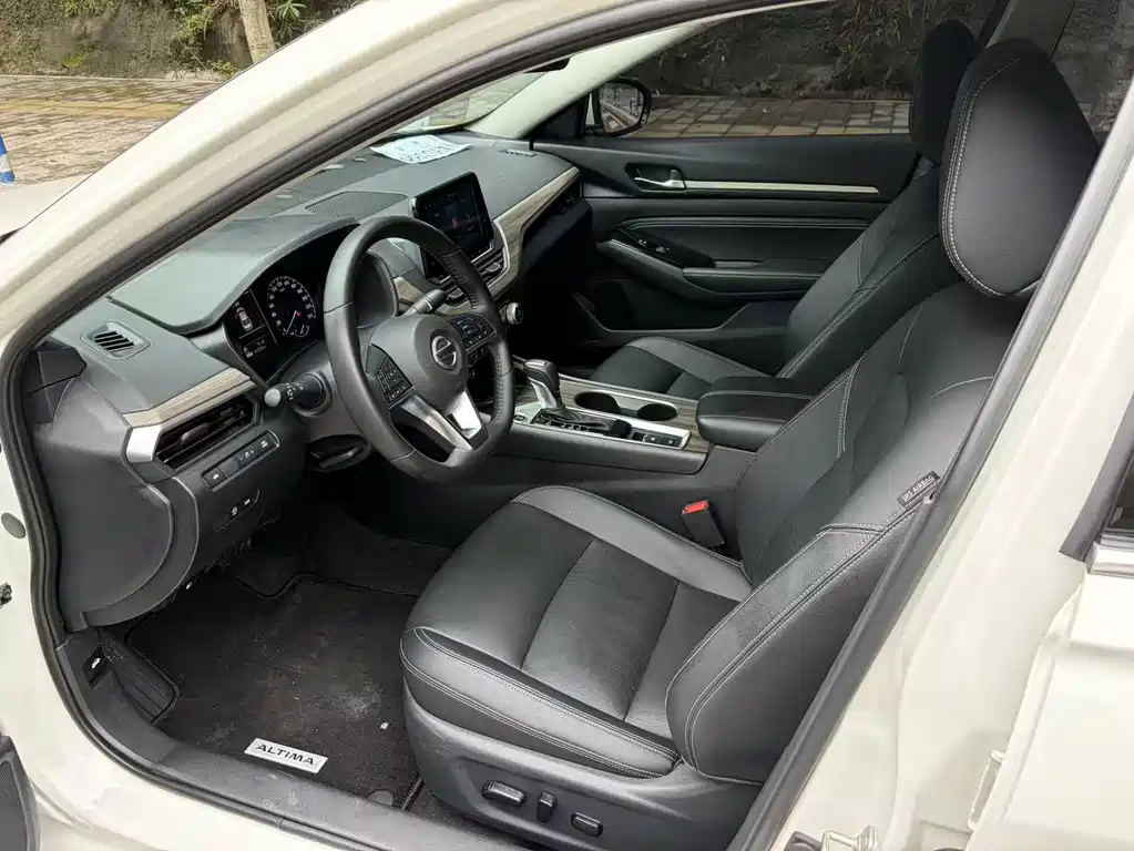 Nissan Teana — миниатюра 3