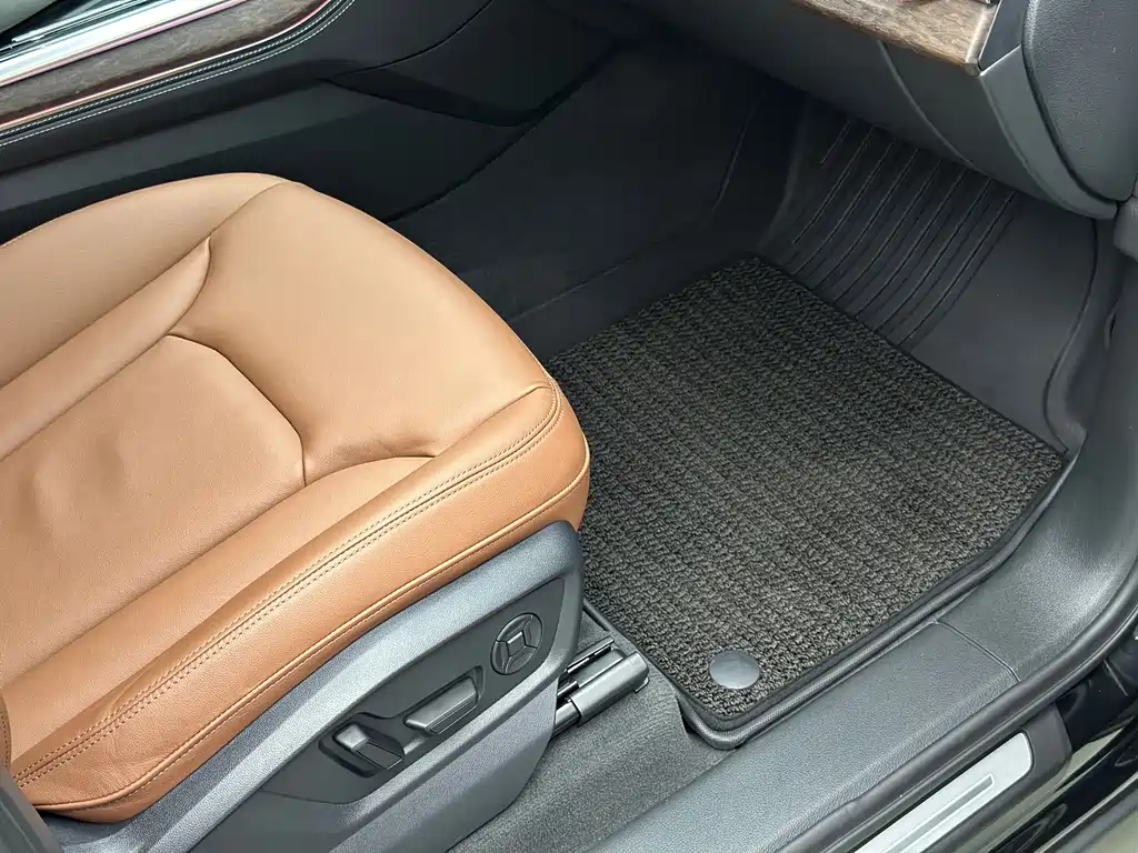 Audi Q7 — миниатюра 32