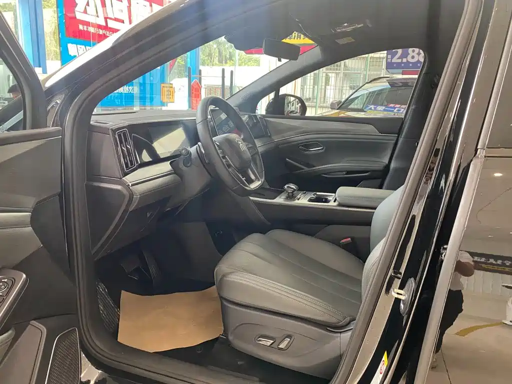 BYD L DM-i — миниатюра 5