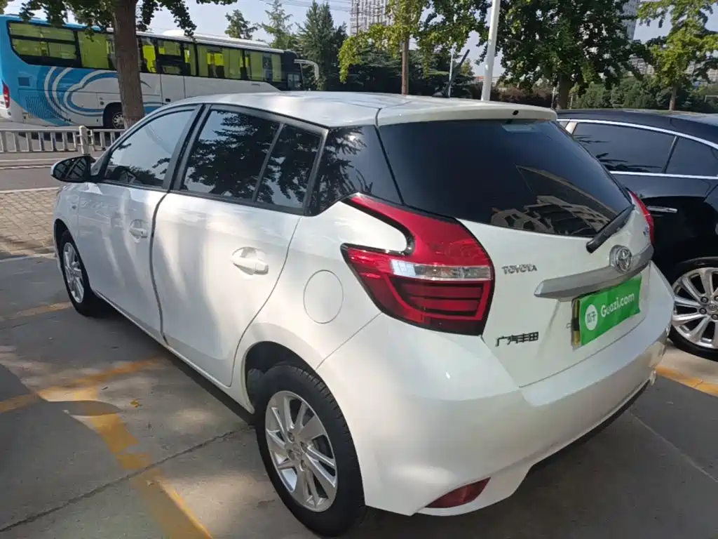 Toyota Yaris L — миниатюра 5