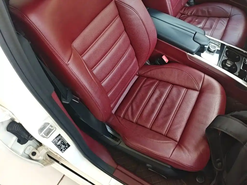 Mercedes-Benz E-Class — миниатюра 25