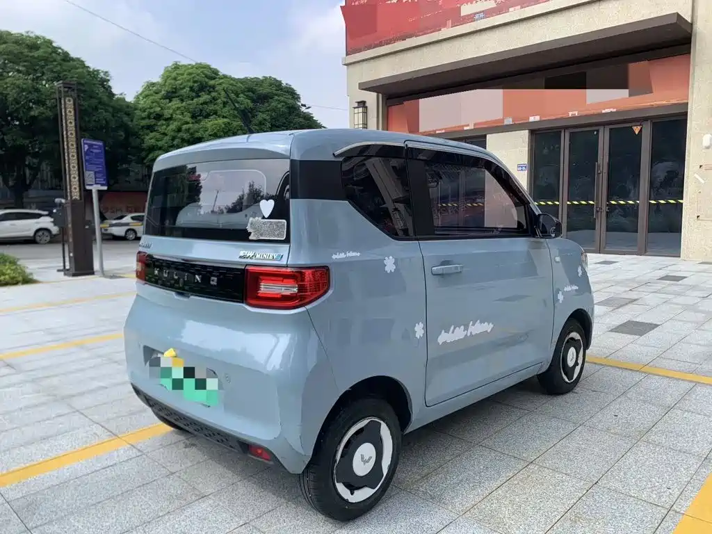 Wuling MINIEV — миниатюра 6