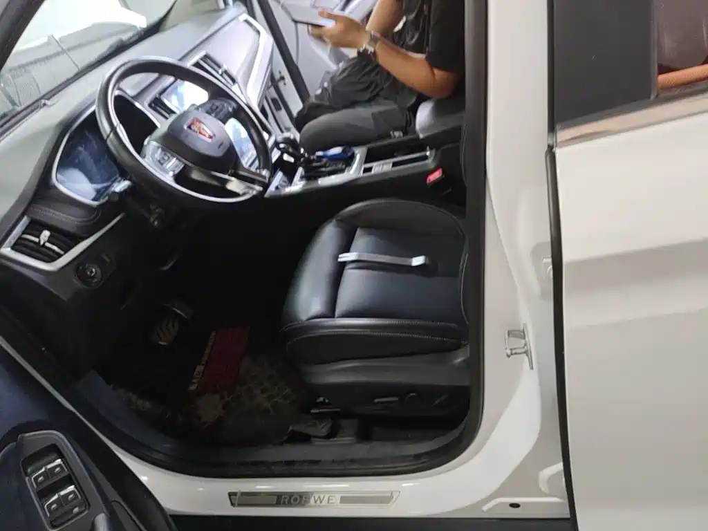 Roewe RX5 — миниатюра 15