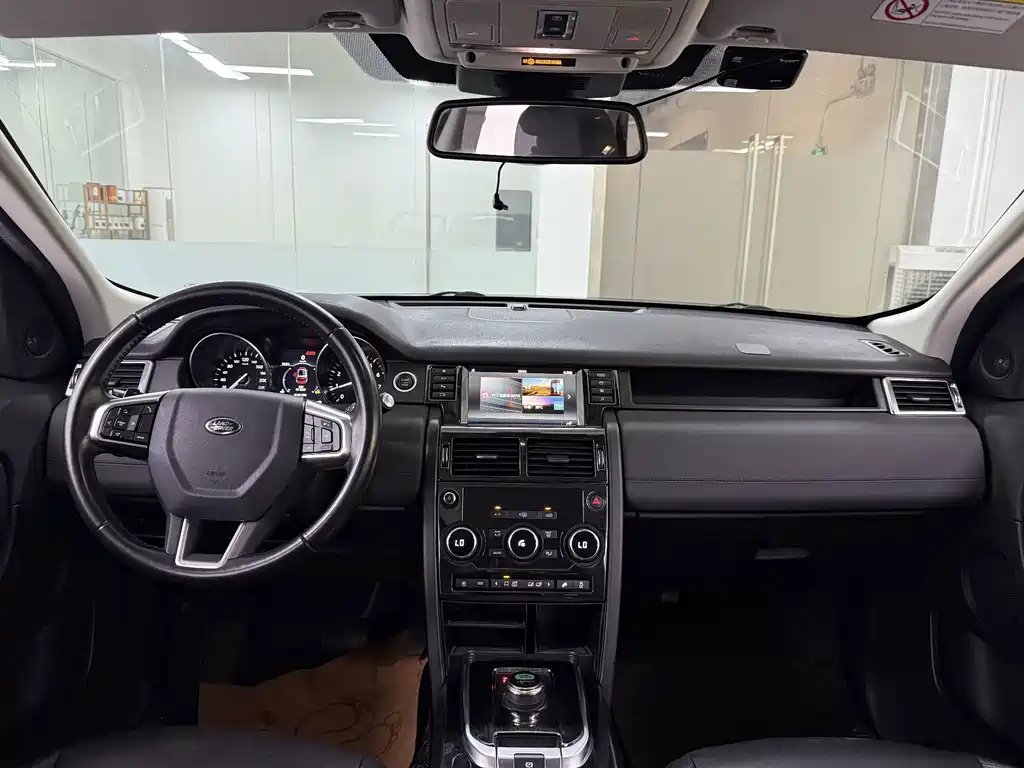 Land Rover Discovery Sport — миниатюра 16