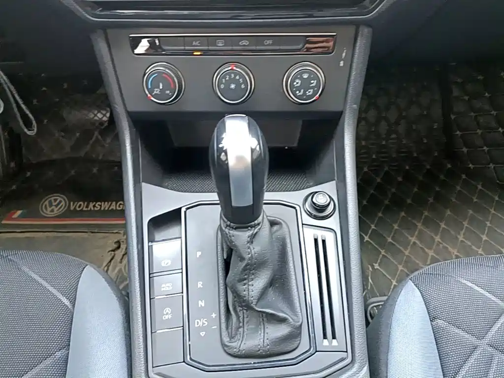 Volkswagen Lavida — миниатюра 14