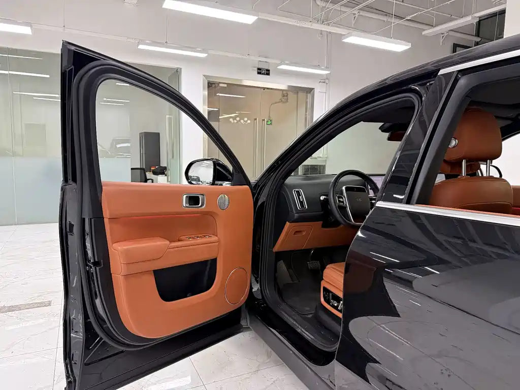 Li Auto Li L8 — миниатюра 8