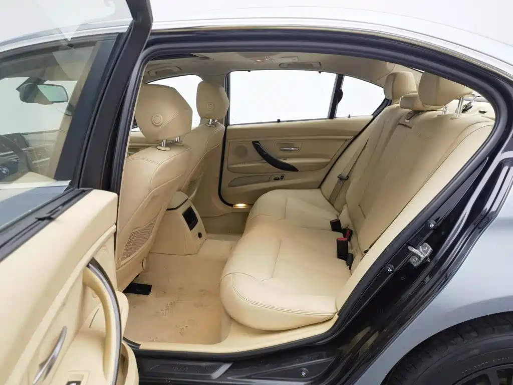 BMW 3 Series — миниатюра 15