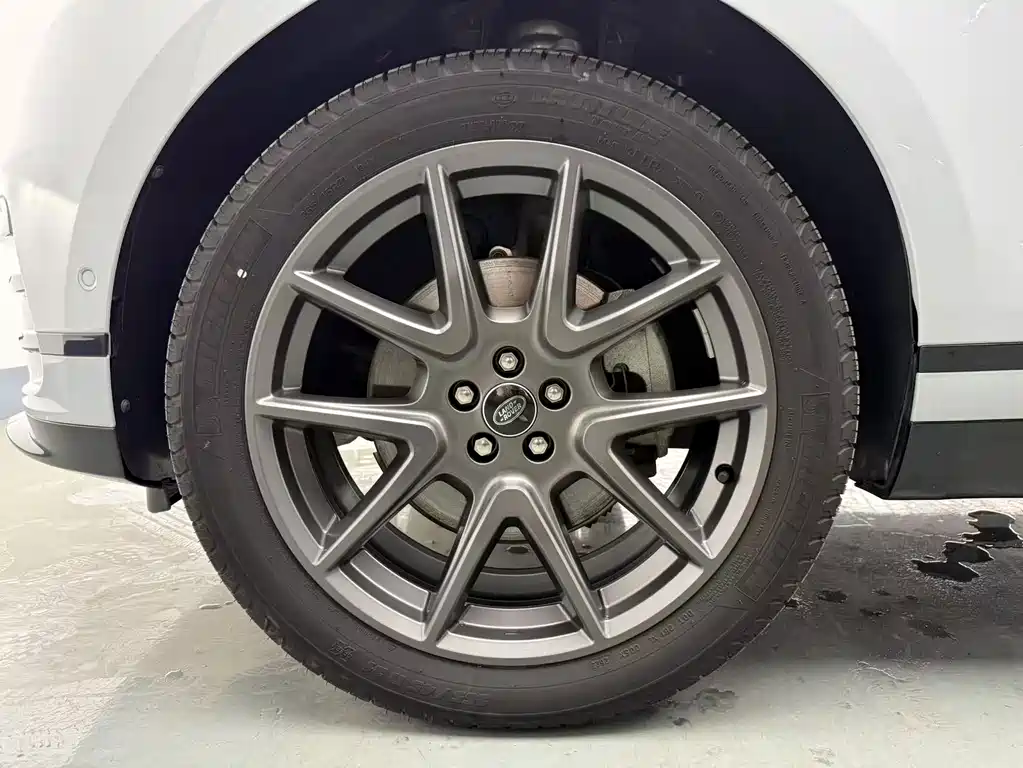 Land Rover Velar — миниатюра 13
