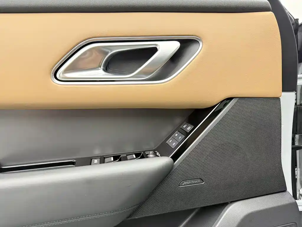 Land Rover Velar — миниатюра 11
