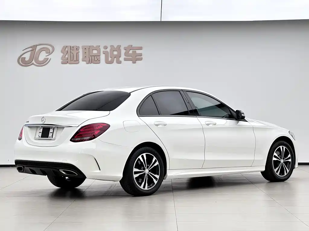 Mercedes-Benz C-Class — миниатюра 10