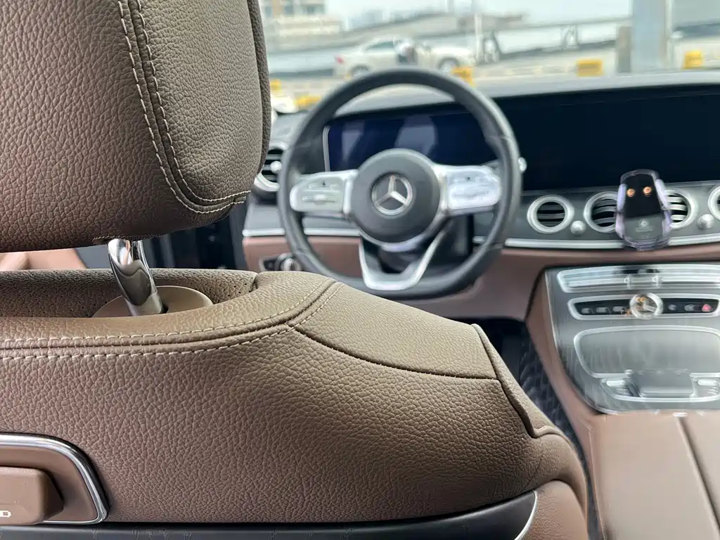 Mercedes-Benz E-Class — миниатюра 14