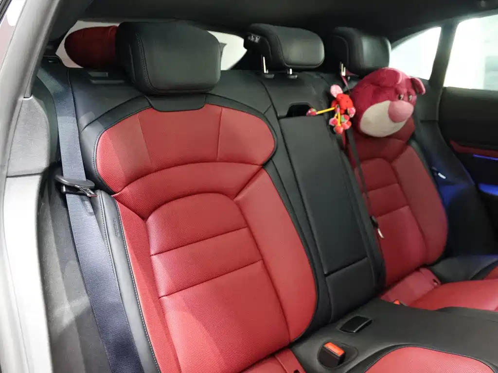 Porsche Taycan — миниатюра 14