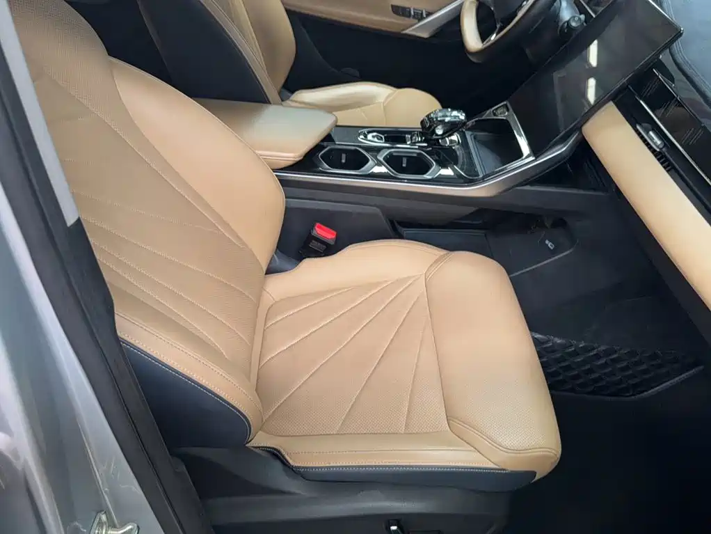 Geely Boyue L — миниатюра 3
