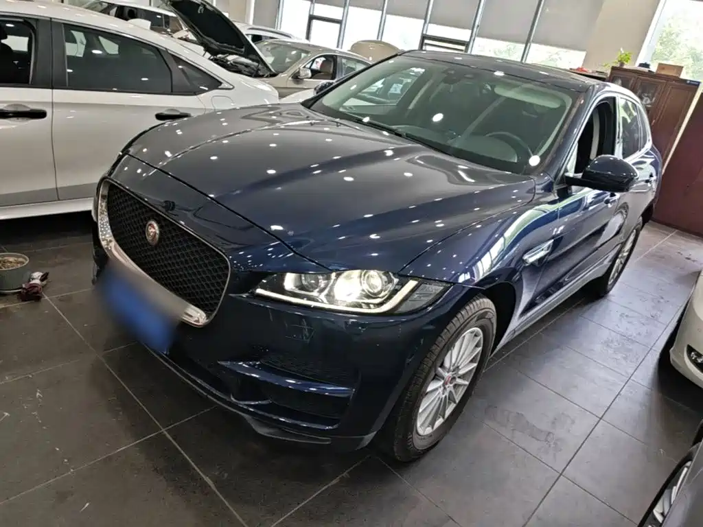 Jaguar F-PACE — миниатюра 2