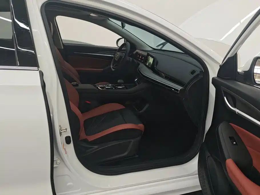 Changan Eado — миниатюра 8