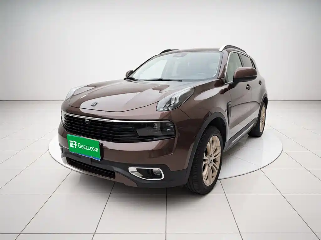 Lynk & Co 01