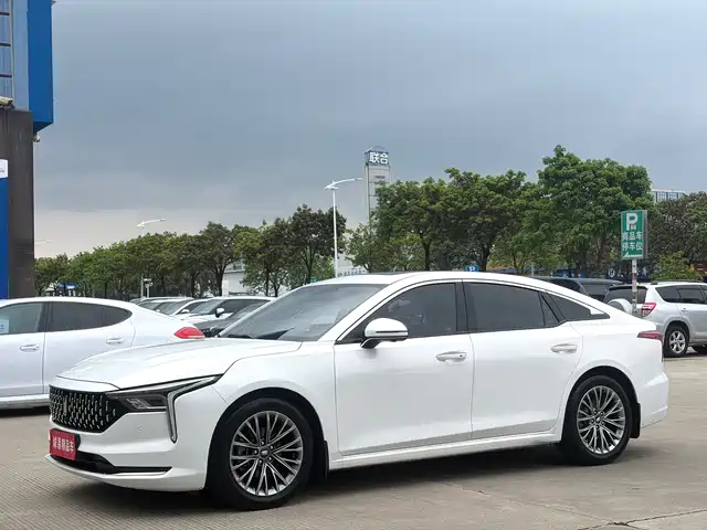 2023 Bestune B70