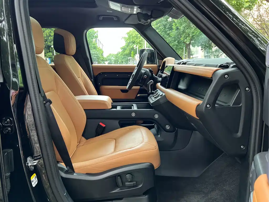 Land Rover Defender — миниатюра 8