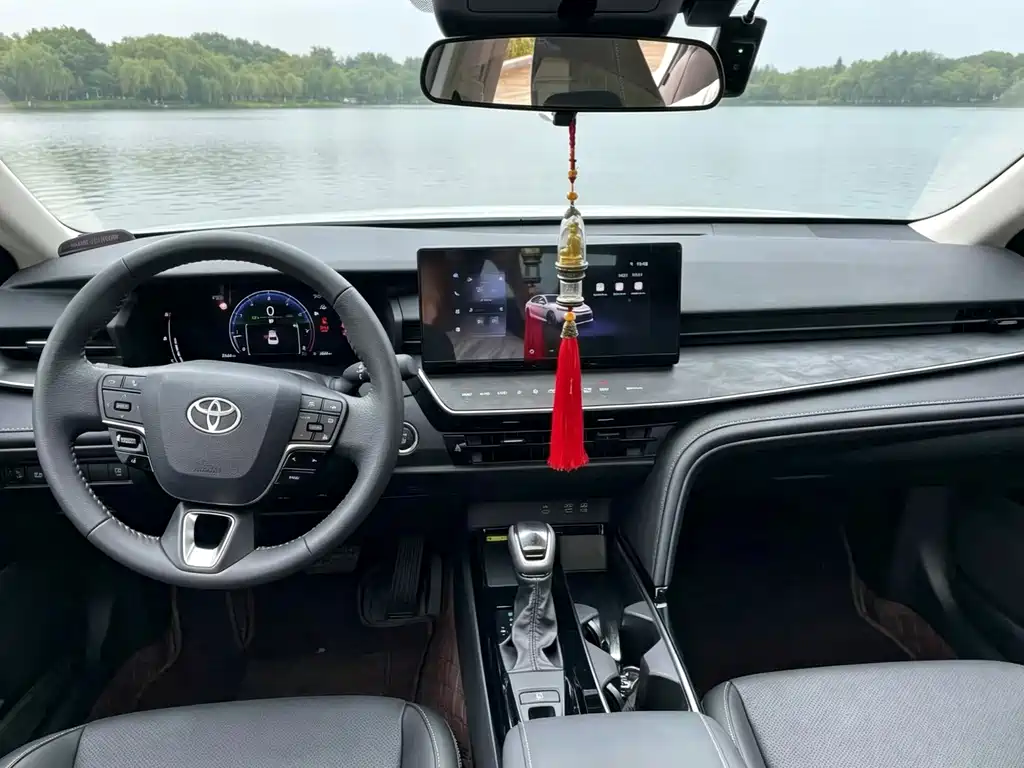 Заказать Toyota Camry 2026 года за 3 567 964 ₽  из Китая