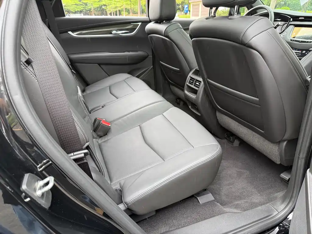 Cadillac XT5 — миниатюра 10