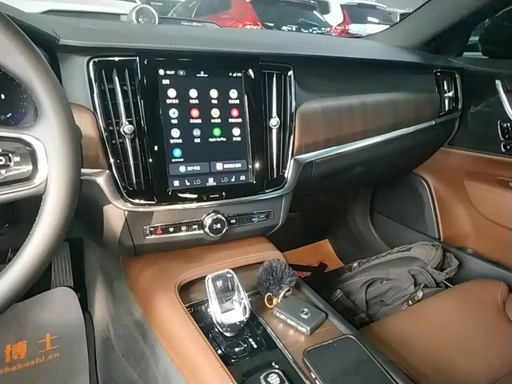 Volvo S90 — миниатюра 13