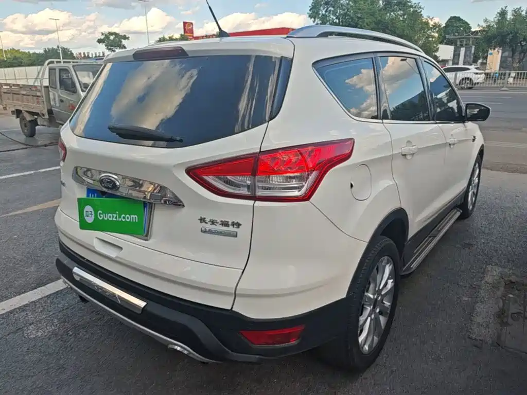 Ford Kuga — миниатюра 7