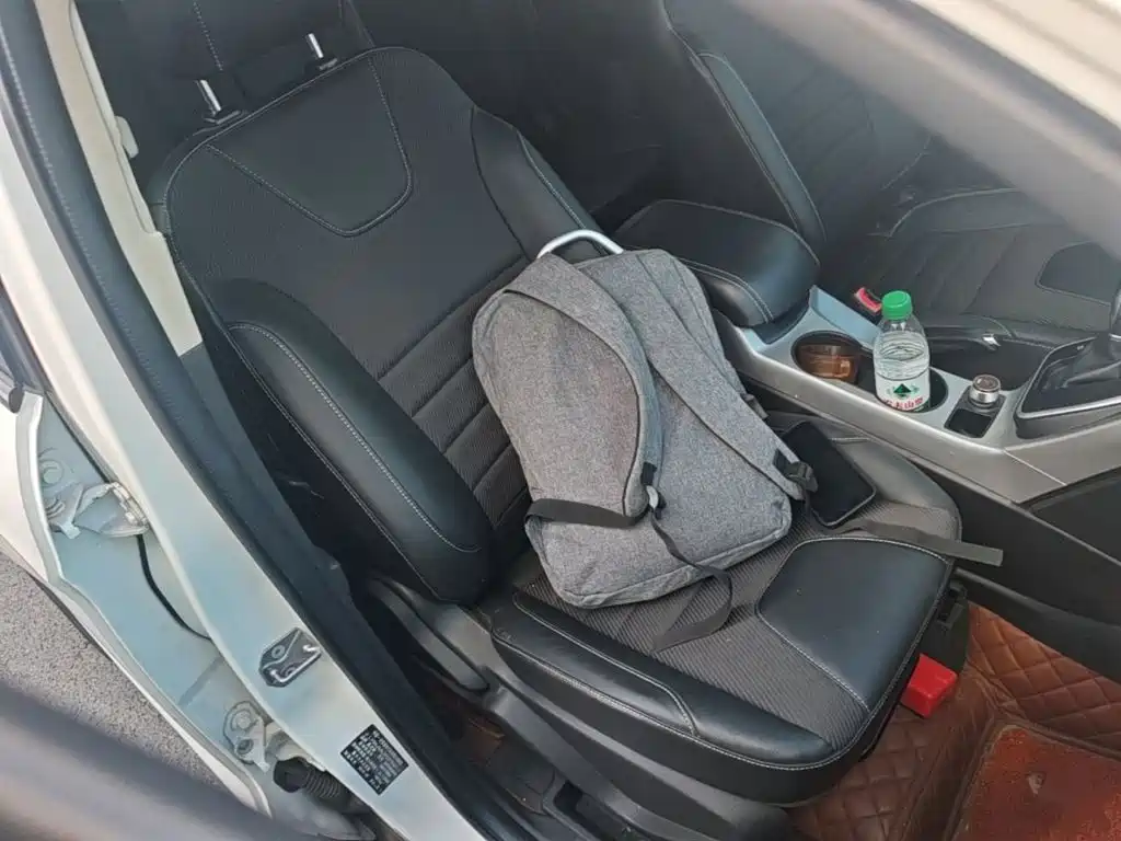 Ford Kuga — миниатюра 25