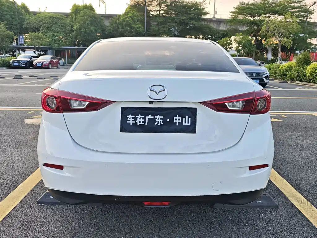 Mazda 3 Axela — миниатюра 20