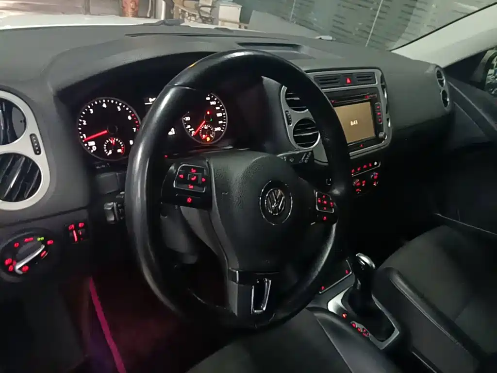 Volkswagen Tiguan — миниатюра 11