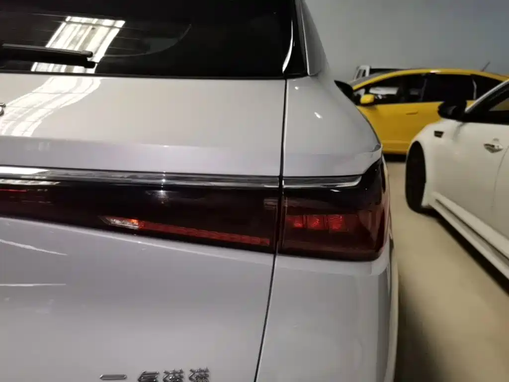 BYD Yuan Plus — миниатюра 8