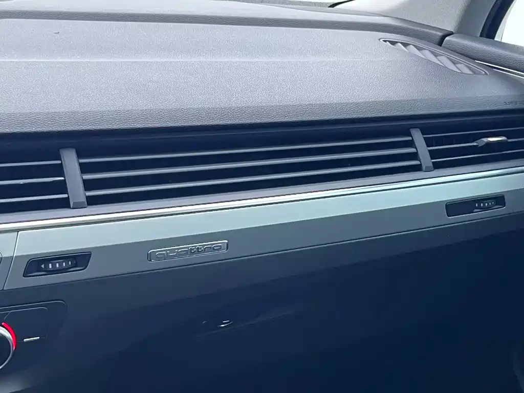 Audi Q7 — миниатюра 19