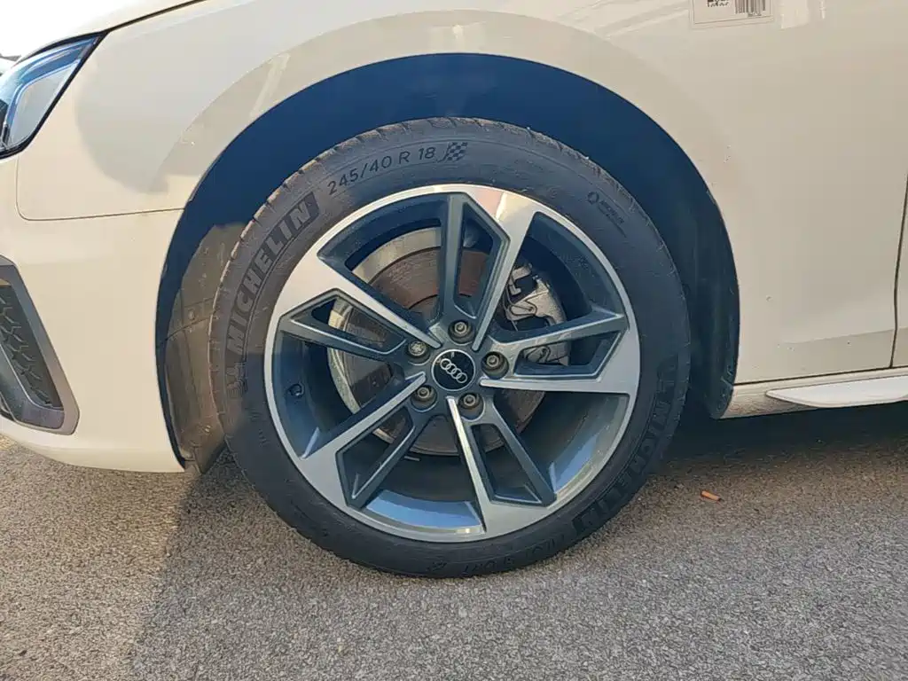 Audi A4L — миниатюра 23