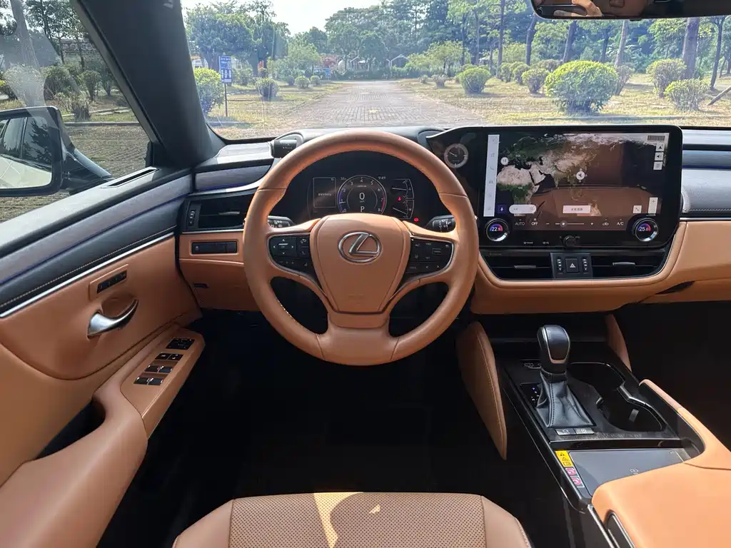 Lexus ES — миниатюра 18