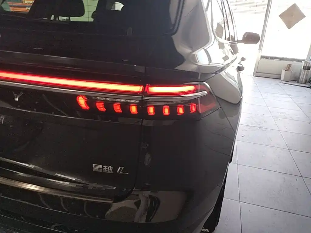 Geely Xingyue L — миниатюра 8