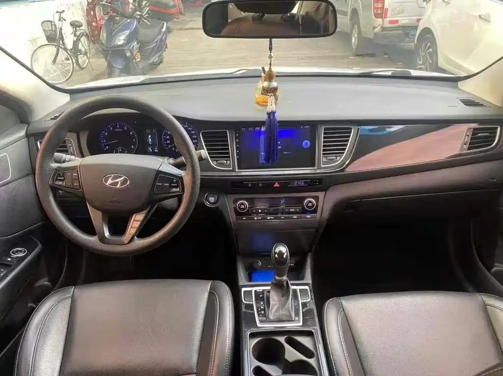 Hyundai Mistra — миниатюра 7
