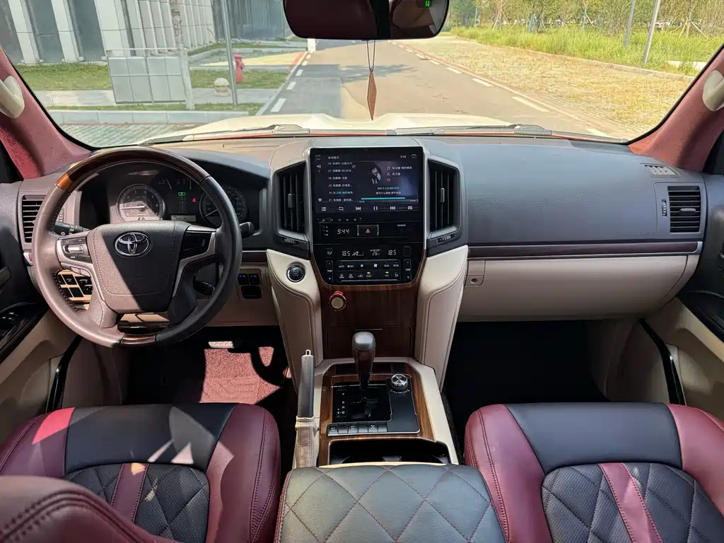 Toyota Land Cruiser — миниатюра 14