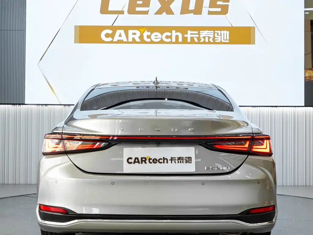 Lexus ES — миниатюра 5