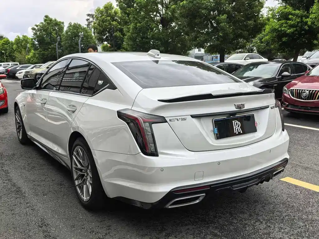 Cadillac CT5 — миниатюра 2