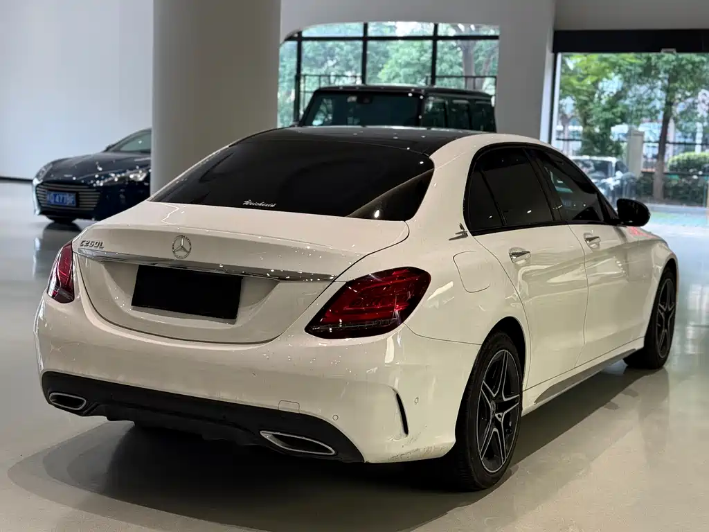 Mercedes-Benz C-Class — миниатюра 6