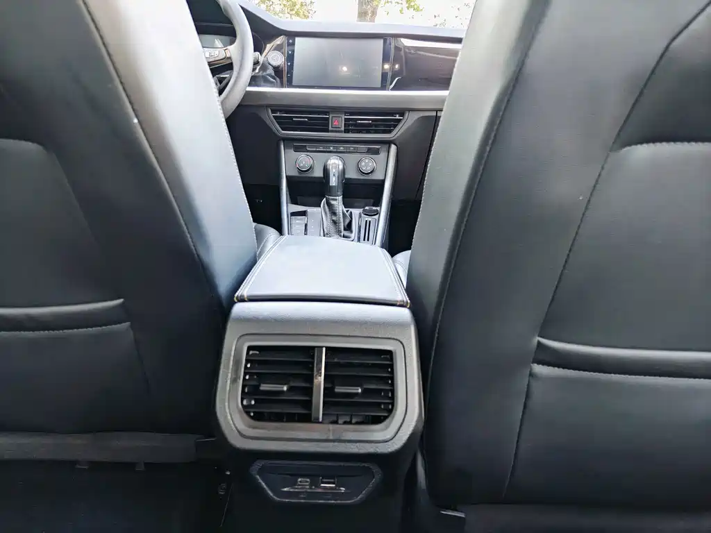 Volkswagen Lavida — миниатюра 19