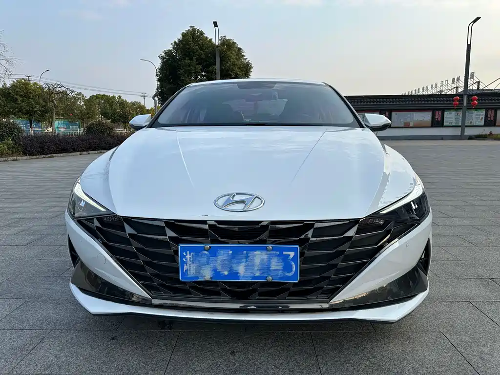 Hyundai Elantra — миниатюра 2