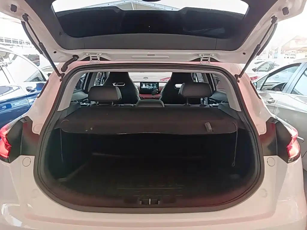 Geely Emgrand S — миниатюра 19