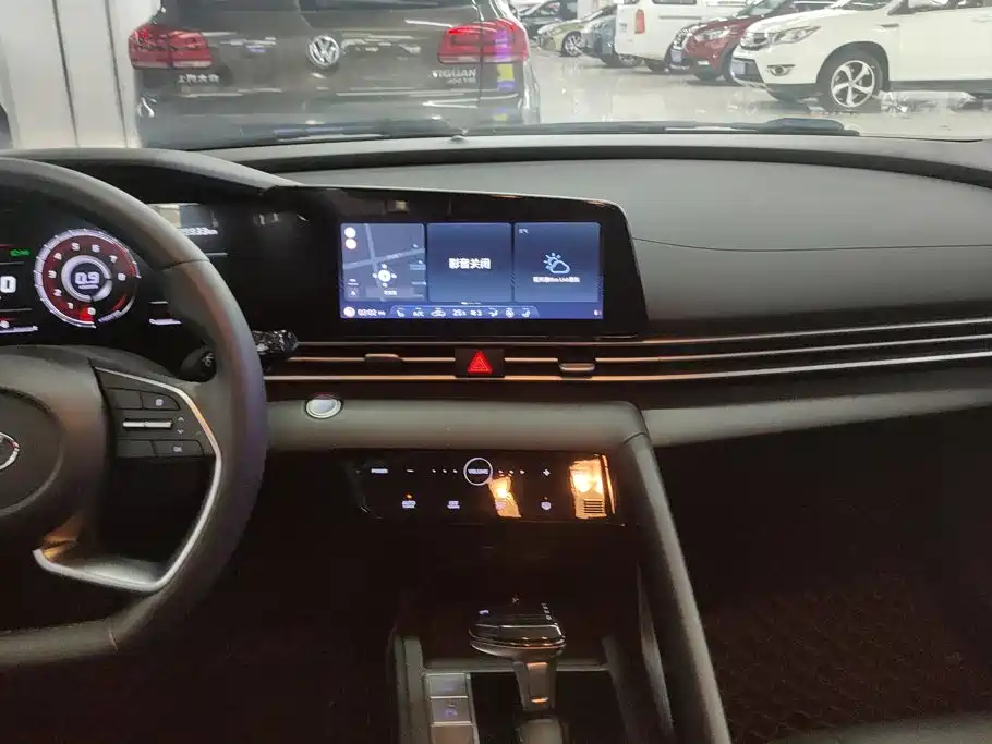 Hyundai Elantra — миниатюра 13