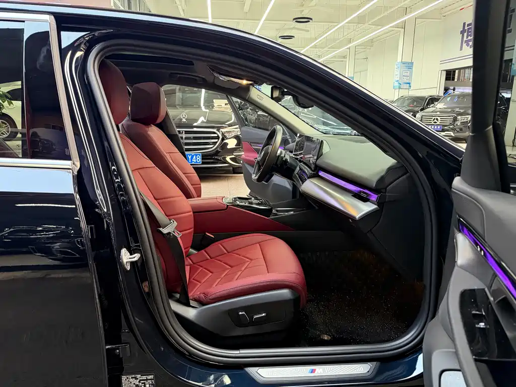 BMW 5 Series — миниатюра 15